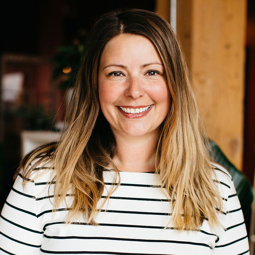 Cathy Loerzel headshot